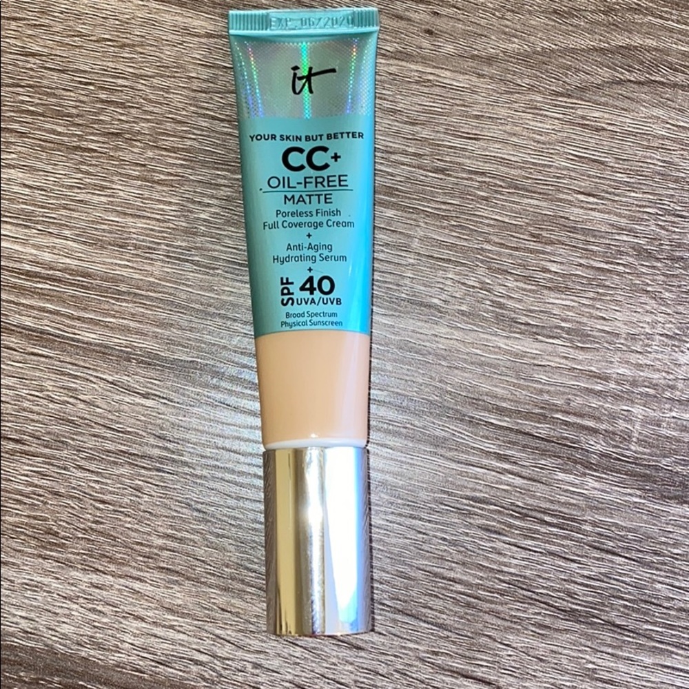 It cosmetics matte CC cream medium